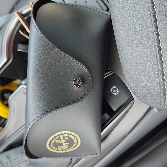 Ray Ban classic case - Picture 1 of 4